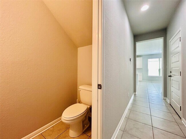 Building Photo - 1156 Capra Ln