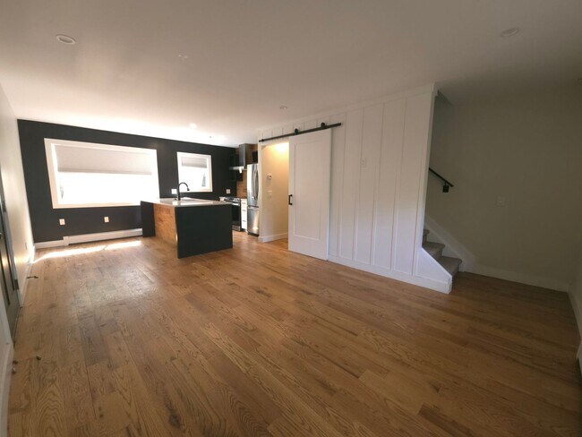 Building Photo - 2473 20th St
