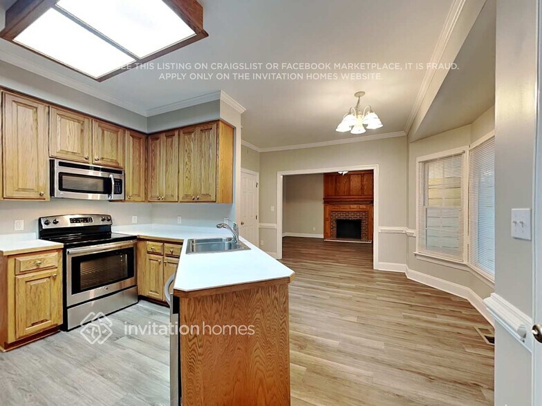 Building Photo - 604 Birkdale Dr