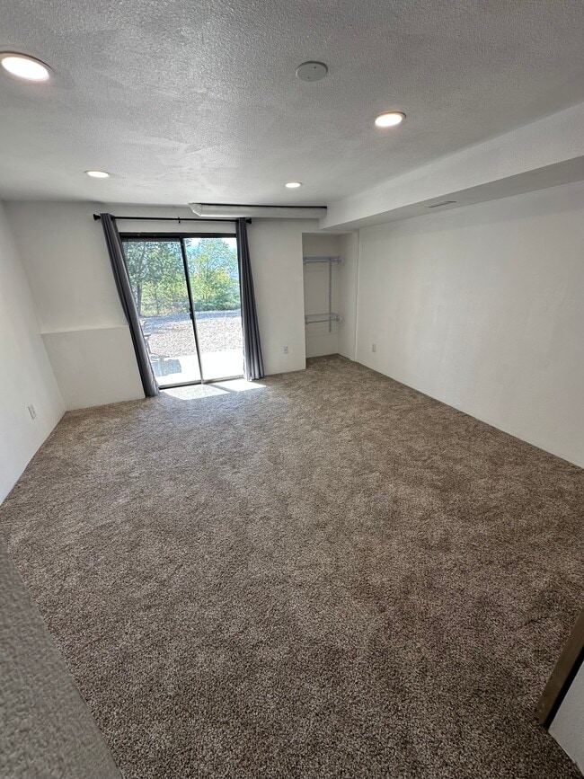 Building Photo - 7504 Banner Ct