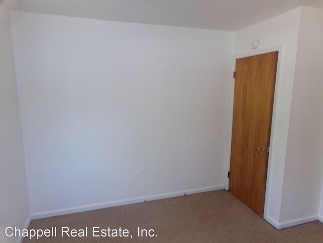 Building Photo - 2 br, 1 bath House - 15711 S. Crater Rd.