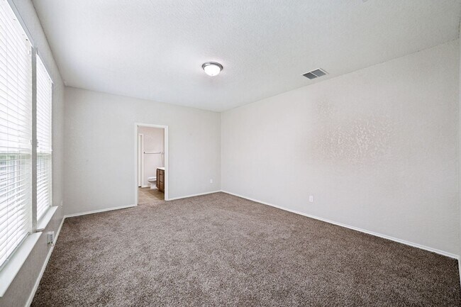 Building Photo - 2419 Sundrop Bay