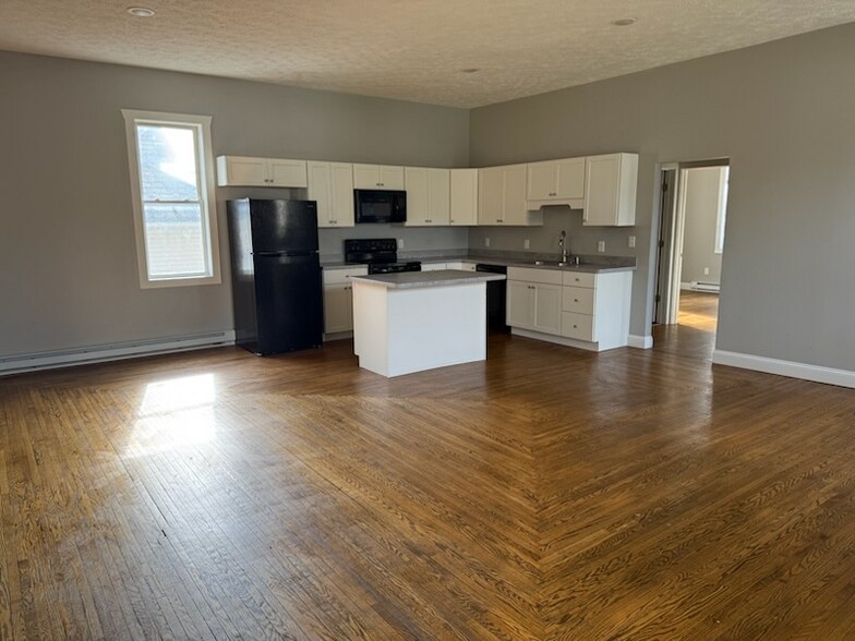 Primary Photo - 222 Learn Rd