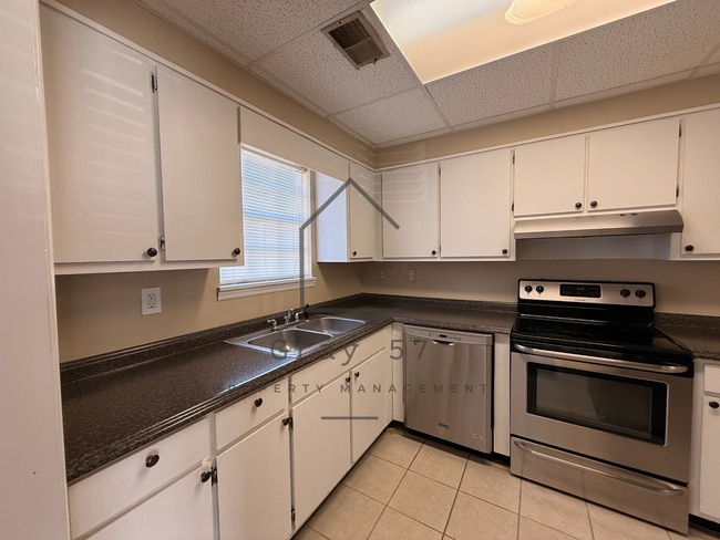 Primary Photo - 2 bed, 1.5 bath townhome in Helena