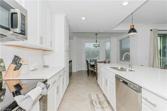 Building Photo - 6034 National Blvd