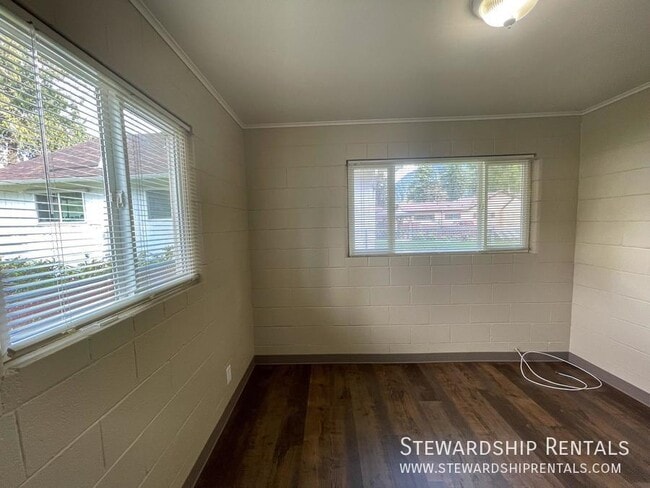 Building Photo - 76243 Gale St