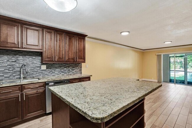 Building Photo - 4114 NW 88th Ave
