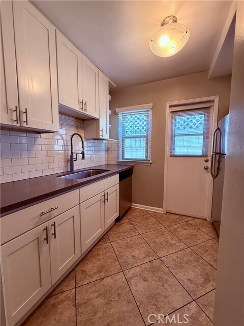 Building Photo - 208 Granada Ave