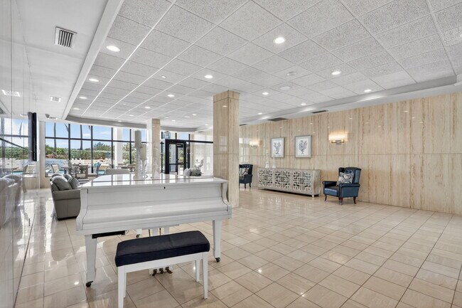 Building Photo - 9650 S Ocean Dr