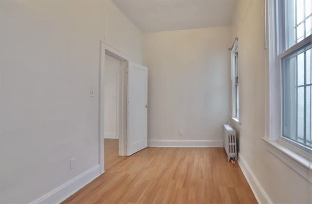 Building Photo - 166 St Pauls Ave