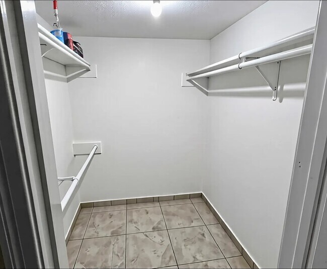Building Photo - 6500 Sands Point Dr