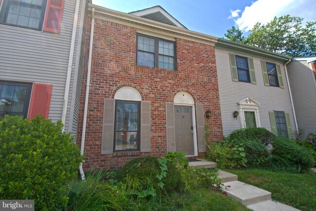 Building Photo - 10 Breckenridge Pl
