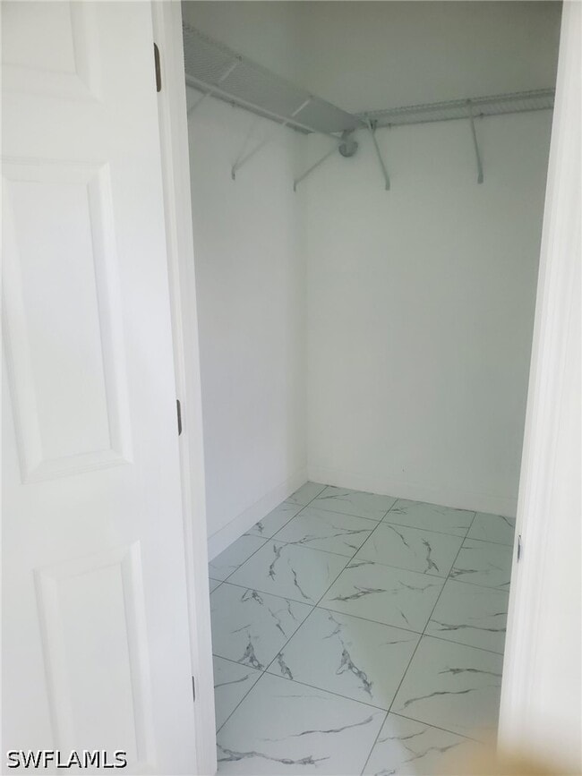 Building Photo - 1938 Laverna Ave