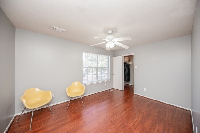 Building Photo - 8231 Chelsea Bend Ct