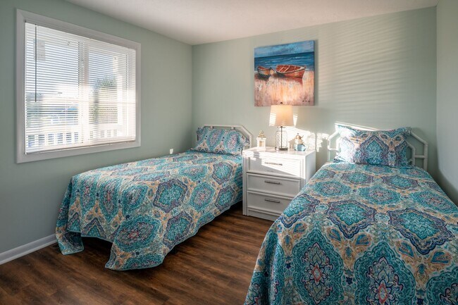 Building Photo - OCEANFRONT GETAWAY OFF-SEASON MONTHLY RENTAL