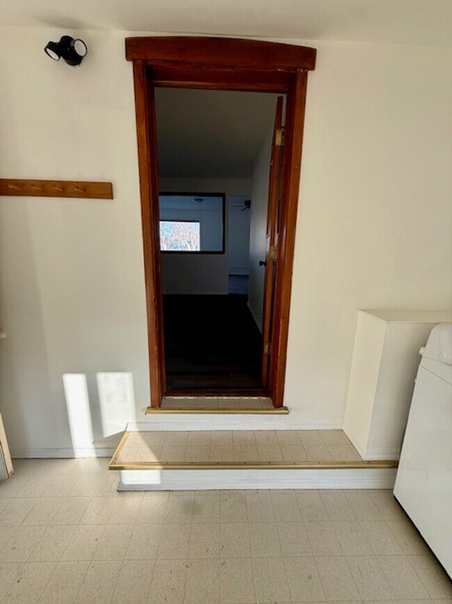 Building Photo - Newly Renovated 2-Bedroom Home – Pet Friendly!