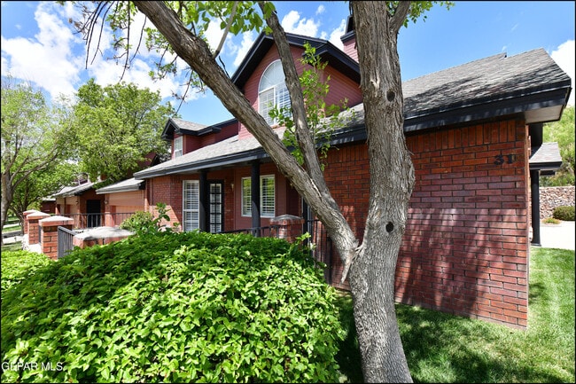 Building Photo - 31 Stratford Hall Cir