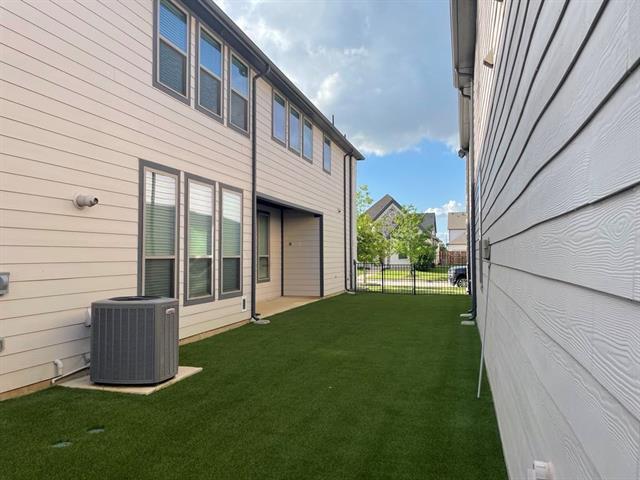 Building Photo - 4243 Curtiss Dr