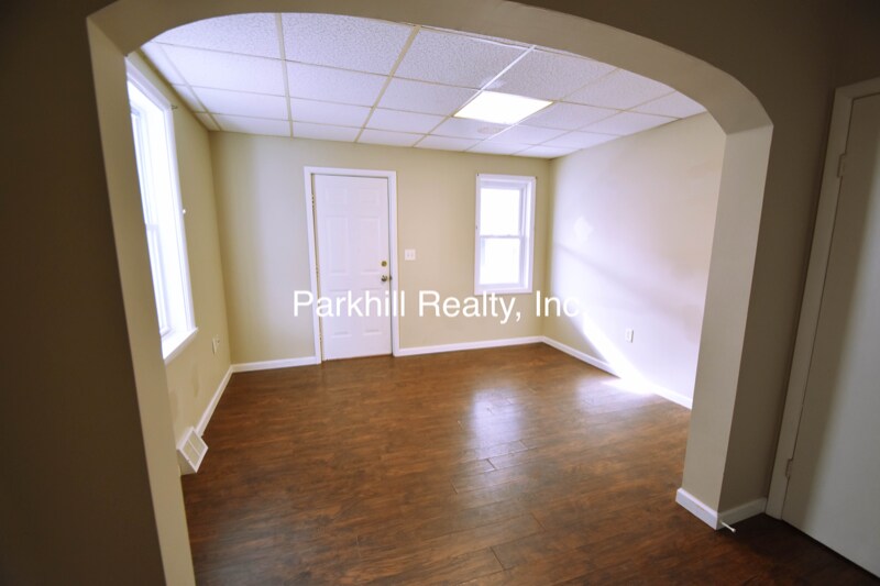 Building Photo - 508 Broad St