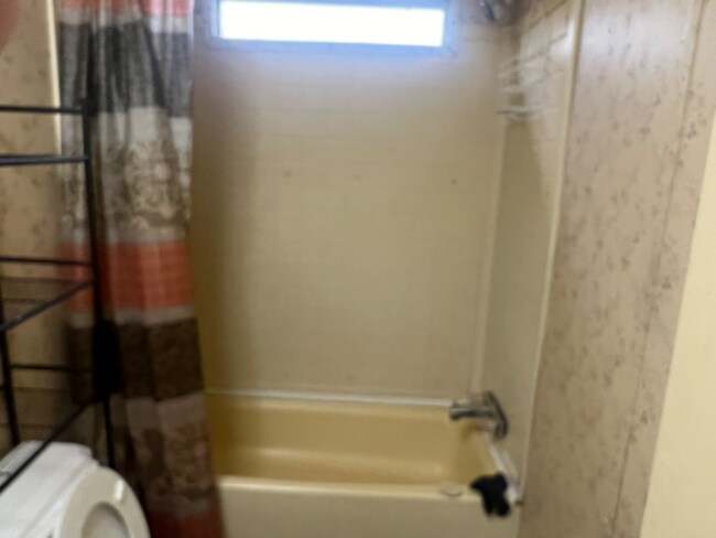 Building Photo - 146 Sandridge Ln