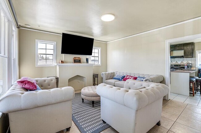 Building Photo - 1216 84th Ave