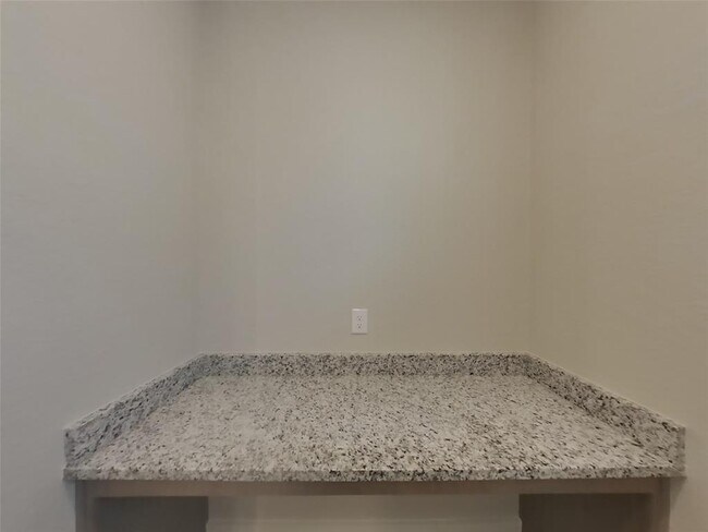 Building Photo - 625 Foxtail Agave St