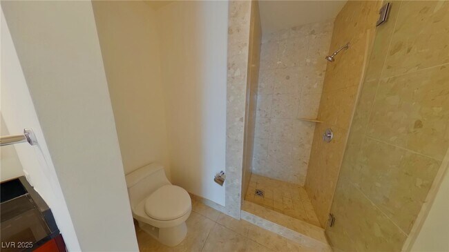 Building Photo - 4575 Dean Martin Dr