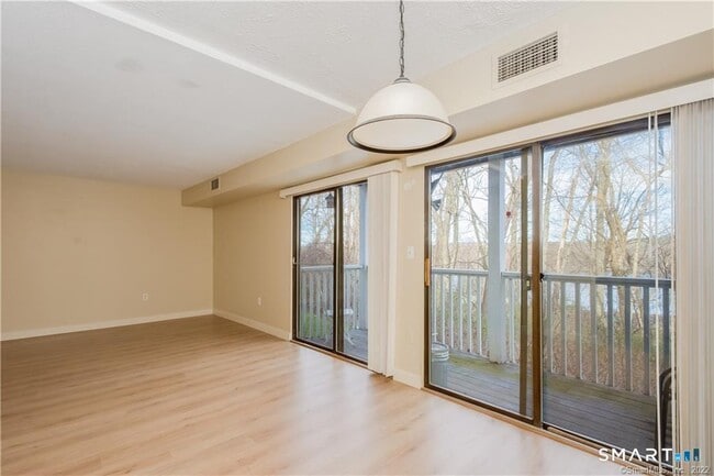 Building Photo - 57 Brookwood Dr