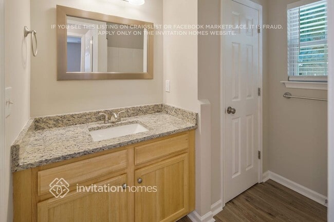 Building Photo - 236 Pangle Dr