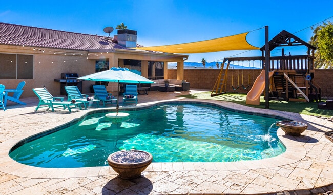 Building Photo - 820 Avalon Ave