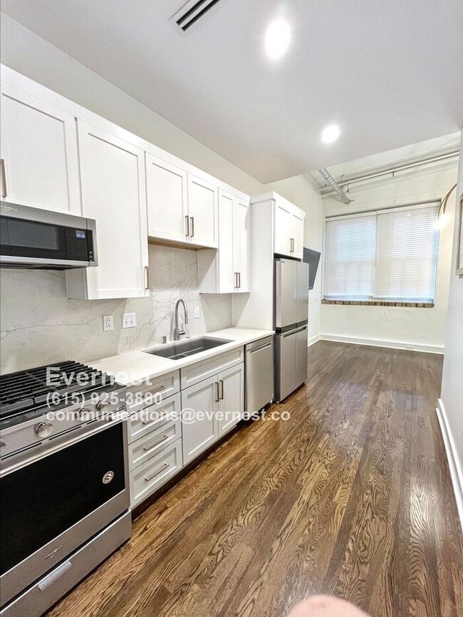 Building Photo - Cozy 1 Bed & 1 Bath Apartment in Nashville...