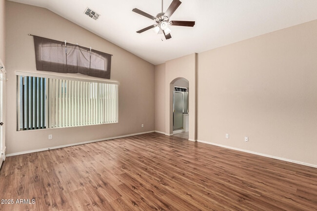 Building Photo - 28916 N Nobel Rd