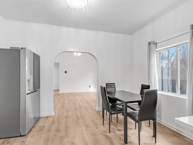 Building Photo - 608 Woodruff Ave