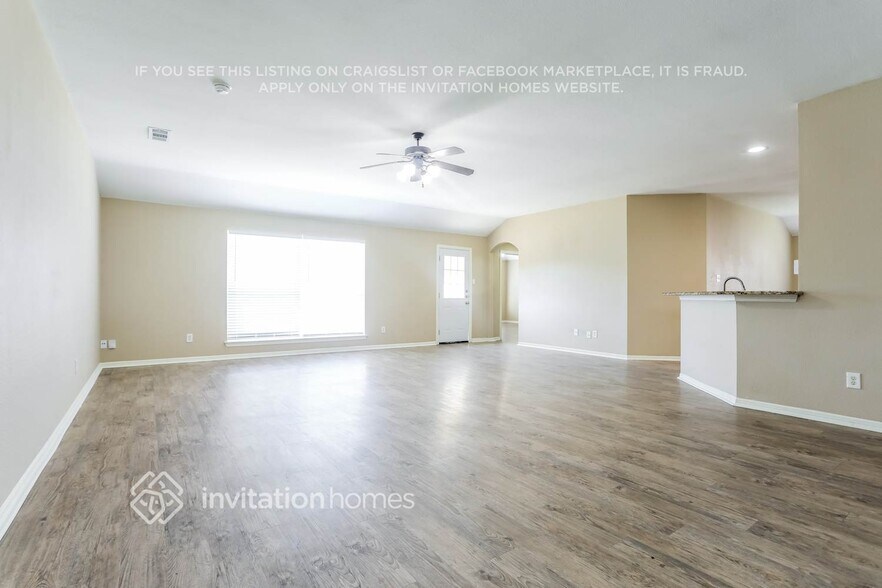 Building Photo - 4808 Bluebird Ln
