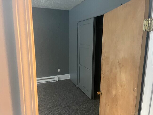 Building Photo - 800 Central Ave