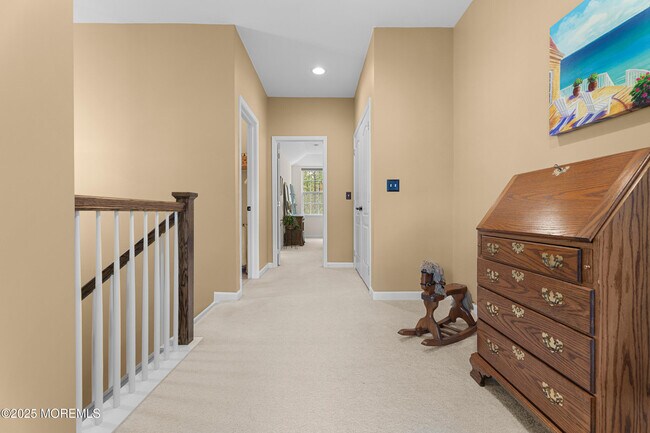 Building Photo - 254 Hawthorne Ln