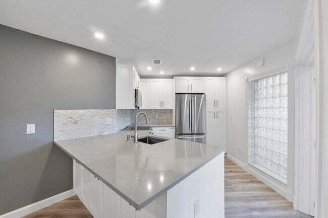 Building Photo - 273 NW 36th Ave