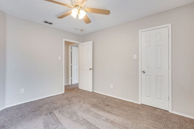 Building Photo - Great Large 4 Bedroom, 2.5 Bath Home Ready for New Tenants- Crowley ISD- 76123