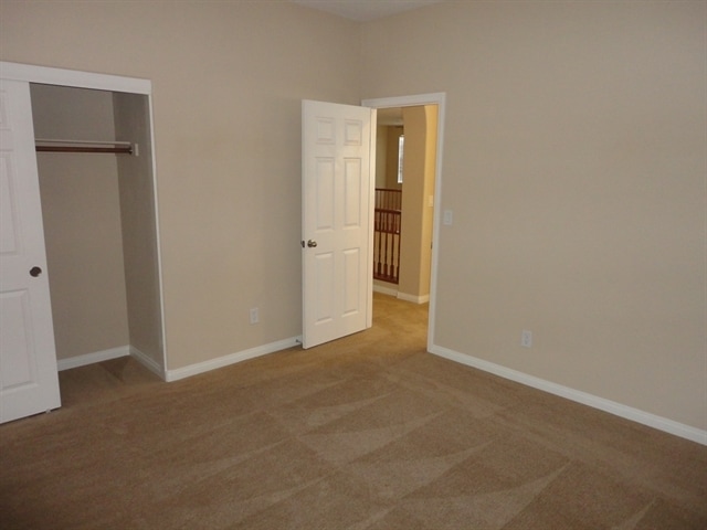 Building Photo - 627 Blue Snow River Ct