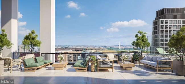 Building Photo - 2051 S Bell St