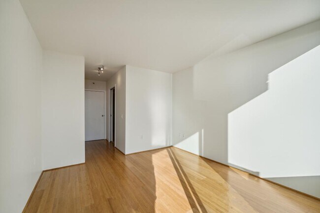 Building Photo - One Pacific Tower - 1 bedroom + den