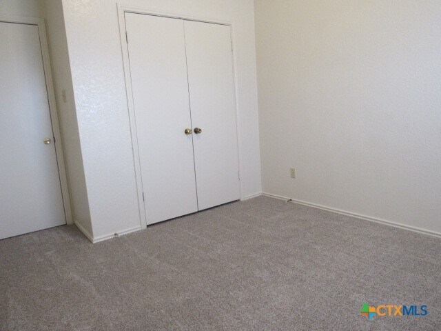 Building Photo - 401 E Hogan Dr