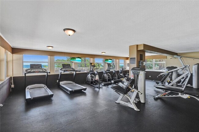 Building Photo - 5200 N Ocean Blvd