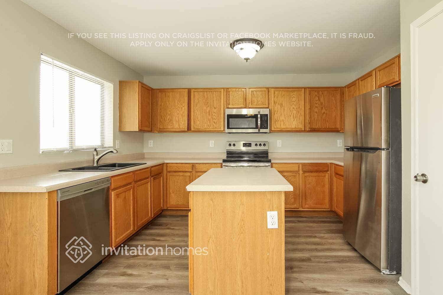 Building Photo - 15927 W Tasha Dr