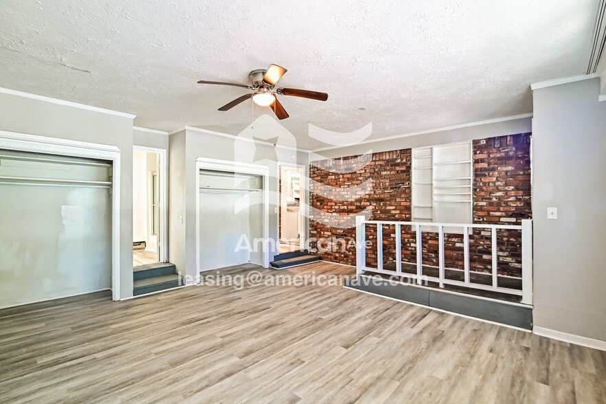 Building Photo - 57 Newport Dr