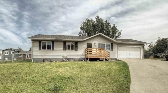 Building Photo - Peaceful cul-de-sac living! Beautiful 4 bedroom-2 bathroom home for rent!