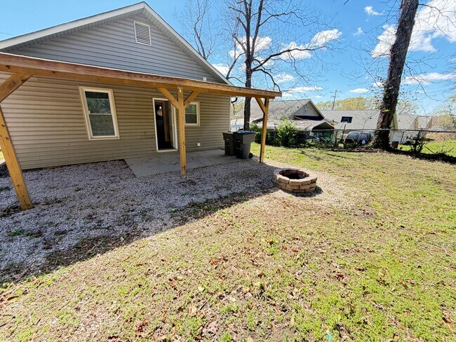Building Photo - 3bed/2ba House off Hwy 3 near Downtown Kannapolis renovated in 2018