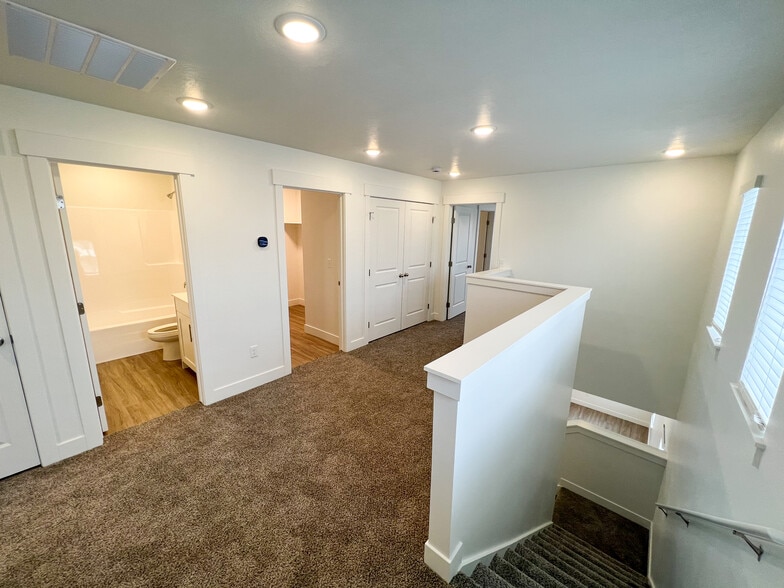 Building Photo - 3127 S 225 W