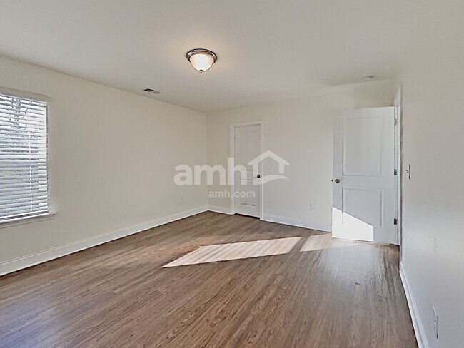 Building Photo - 2464 Napa Valley Dr