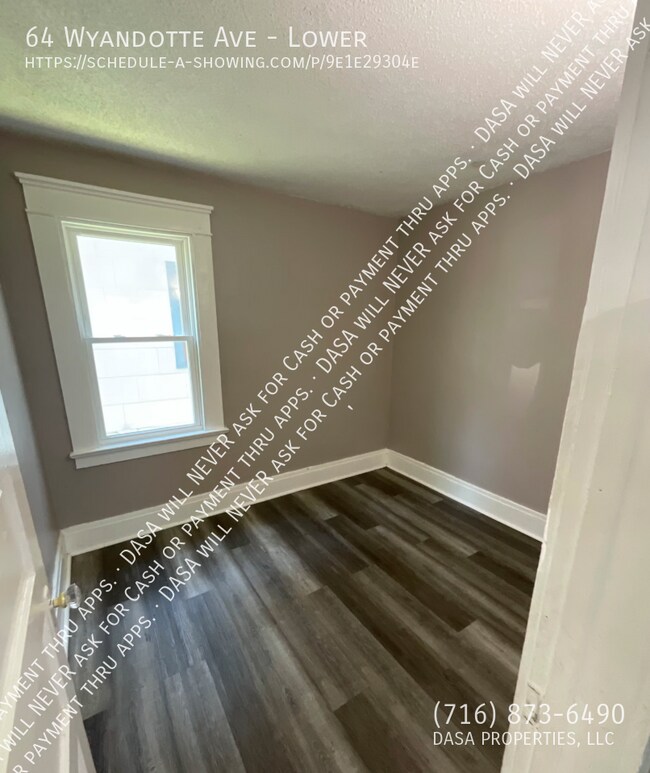 Building Photo - 64 Wyandotte Ave